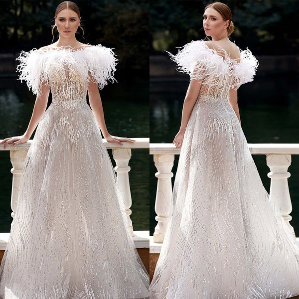 Vestidos de novia glamorosos de una línea Bateau Plumas fuera del hombro Apliques Longitud del piso Cremallera por encargo Vestido de novia de talla grande Vestidos De Novia