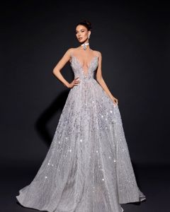 Robes de mariée glamour en ligne A-line en V