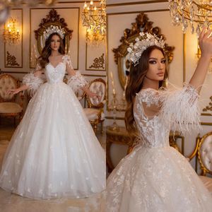 Glamoureuze baljurk trouwjurken lieverd drie kwart mouwen kanten aanvrager veren hof jurk pailletten op maat gemaakte bruidsjurk vestidos de novia
