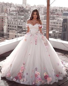 Glamoureuze off-the-shoulder Tull Princess Lange wiete jurken Handgemaakte bloemen baljurk bruidsjurken plus maat BC2521