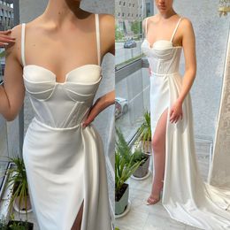 Robes de bal blanc glamour robes de soirée Spaghetti Satin plissages