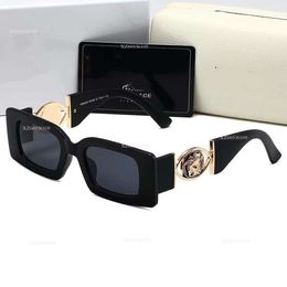 Glazen ontwerper Instagram Nieuwe bril Smallbox Fashion Metal Relief 3d Beauty Head Advanced Sunglasses 2023