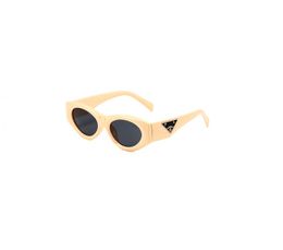 Lunettes Miroir Femmes Cadre Lunettes De Soleil Designer Goggle pour Femme Petit Cadre Plage Lunettes De Soleil Triangle Signa Designer Lunettes De Soleil Sun Police