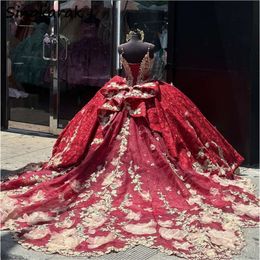 Vestidos de la princesa roja de Glitter Rojo Corresas de bola Flores Apliques Cristales de cuentas Sequín Sweet 16th Gown Court Train