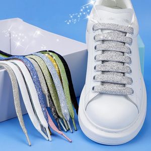 Shoelaces paillettes Lacets de chaussures plates brillantes en argent en or coloré pour les baskets de course athlétique Boot de 1 cm de largeur de largeur cordes 240419