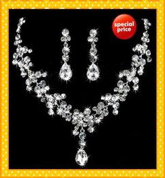 Paillettes deux pièces 2022 Bijoux de mariée de mariage 1 Collier de mariée Set Bride Eaute Élégant Prom Prom ACCESSOIRES FORMAL Crystals9204702