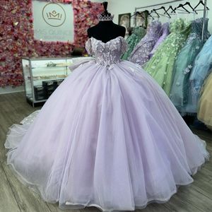 Glinsterende lavendel Quinceanera kleedt van de schoudervlinder kralen Lace Vestidos de 15 Anos Verjaardagsfeestje Prom jurk 0417