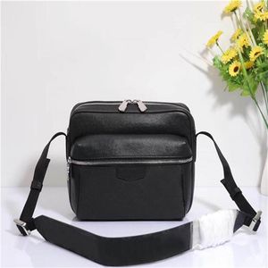 Global Classic Luxury Matching Leather Men's Messenger Bag Sac à bandoulière Qualité Sac à main 30233 Taille 25cm 20228F