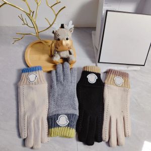 Handschoenen Designer Handschoenen Brand Mens Dames Vijf vingers Modebrief Afdrukken Dikke Keep warme handschoen Winter Outdoor Sports Kasjmier High