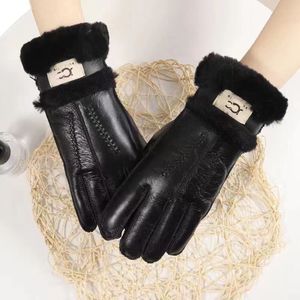 Gants de créateur gants de luxe designer couleur unie lettre gants de conception en cuir chaud imperméable cyclisme rembourré chaleur femmes gants style cadeau de Noël