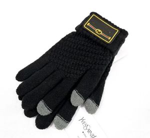 Gants pour femmes Mode cuir de mouton noir polaire à l'intérieur lettre gant dames écran tactile hiver épais chaud Gunine cuirs cadeaux