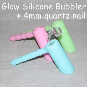 Glow in dark Silicone Hammer Bubblers avec des clous de quartz mâles clairs de 4 mm 18,8 mm Pomme de douche en silicone Bong Bubblers en silicone Pipes à fumer
