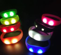 Glow in the Dark Bracelet Party Favor Voice Bracelet en silicone Bracelet activé par le son Clignotant LED Rave Party Concerts Cadeau LL