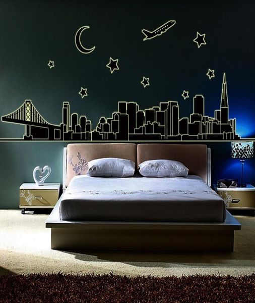 Pegatinas de pared que brillan en la oscuridad del horizonte de Nueva York, calcomanía luminosa en el centro del paisaje urbano, estrellas, Luna, avión, puente, pared del edificio Mur7644184