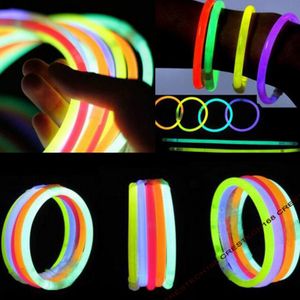 Novedad Iluminación Resplandor Nuevo y caliente palos de brillo Stick Pulsera Collares Fiesta de neón LED Luz intermitente Stick Wand Novedad