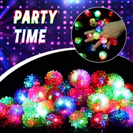 Anneau lumineux clignotant Light Up Bumpy Ring Jouets LED Finger Lights Party Favor Clignotant Gelée Anneaux En Caoutchouc Fournitures De Fête D'anniversaire