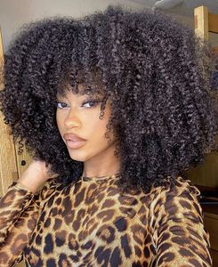 Pelucas rizadas rizadas afro humanas reales sin cola Con flequillo para mujeres negras Máquina completa Kinki afro pixie curl Peluca de pelo Ninguno encaje 150% de densidad al por mayor DIVA1