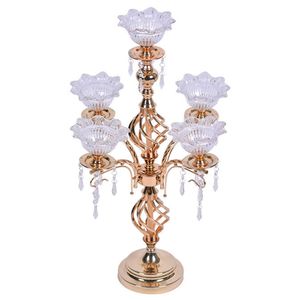 Goud 5 hoofden Candelabra H 68cm kaarshouder met lotus kaars cups prachtige ontwerp bruiloft middelpunt met hangers