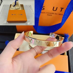 Bracelet de bijoux de marque de créateur de bracelet pour femme plaqué or et argent avec boîte Design simple Bracelet ouvert Printemps Nouveau cadeau d'anniversaire Bracelet avec boîte