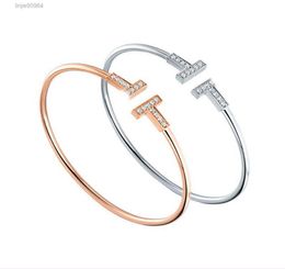 Gold Bangel t Wristband Bangle White Fritillaria Womens Bracelet 17cm Open Designer Pulseras Ajuste Silver Rose W45355621