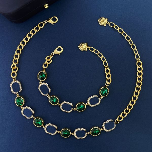 Conjunto de pulsera de oro y collar de perlas para mujer Diseñador de lujo Pulsera de amor simple Corazón de diamante verde Carta Collar vintage Boda