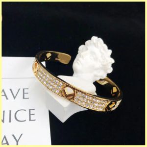 Bracelet Gold Designer de mode anneau Golden Ring Bijoux Luxury Anneaux de diamant Engagements Bracelets Love Bracelets F G23081113BF