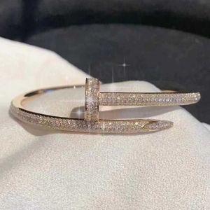 Bracelet en or Bracelets de créateurs d'ongles pour femmes et hommes Nouveau diamant complet Sky Star Instagram Light Luxe Mode Tendance Haute Valeur Esthétique Tempérament Ver logo
