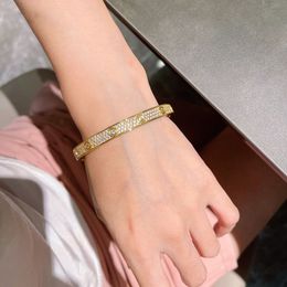 pulseras de oro pulsera de mujer diseñador de oro diamante lujo Materiales avanzados joyería para mujer tecnología de incrustaciones ocultas pulsera desvanecida Pulseras de brazalete hombres