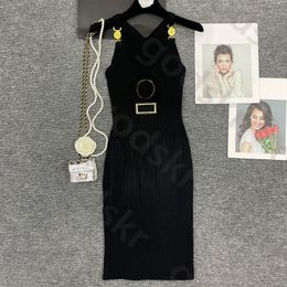 Botón dorado V vestido de cuello para mujeres Sexy Slim Girls Slip Vestidos diseñador Diseñador de estampado de lujo Falda de punto