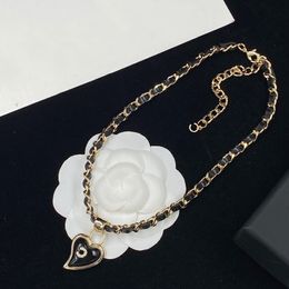 Goldkette Halsketten Klassische Mode Halskette Frau Paar Ketten Messing Halskette Seiko Schmuckversorgung