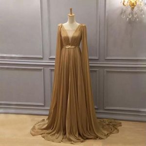 Gouden chiffon Arabische formele jurken avondkleding met cape plunging nek avondjurken Dubai een lijn chiffon geplooide vloer lengte prom dress