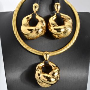 Gouden kleurkraag ketting oorbellen sieraden set voor dames Dubai Africa Luxury kwaliteit sieradenfeest bruiloft accessoires 240510