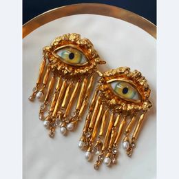 Goudkleurige metalen ogen kwastje grote oorknopjes Vintage voor vrouwen sieraden messing Europa en Amerika gepersonaliseerde mode 231227