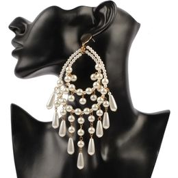 Boucles d'oreilles en métal couleur or faites à la main avec perles simulées pour femmes, boucles d'oreilles longues pendantes pour fête de mode, 240113