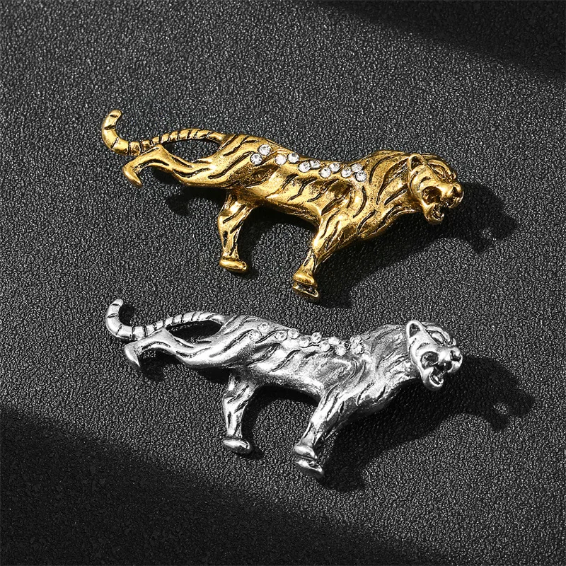 Gold Color Retro Domineering Animal Brooch Wolf Head Eagle Tiger Badge Men's Accessories Personality High-end Rhinestone