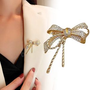 Couleur or strass broches femmes exquis élégant nœud papillon broches dames costume épinglettes vêtements accessoires cadeaux de fête