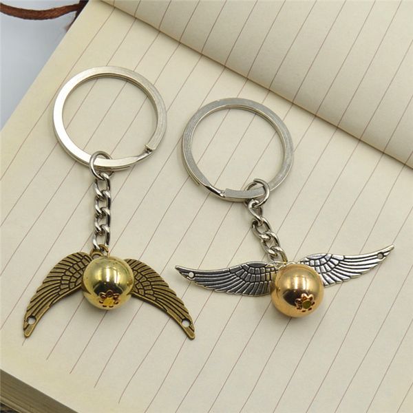 Or couleur boule ronde aile Golden Snitch porte-clés pour femmes hommes films entourés belles ailes pendentif porte-clés cadeaux A351
