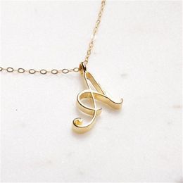 Gouden kleur Swirl initiële alfabet ketting alle 26 Engels A-T cursief luxe monogram naam woord tekst karakter hoofdletter Pend226O