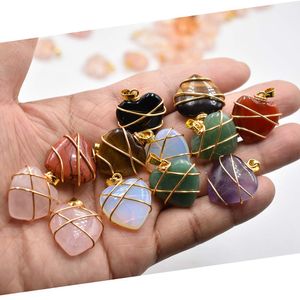 Envoltura de alambre de Color dorado, dijes con forma de corazón, colgantes mezclados de piedra Natural para fabricación de accesorios de joyería, venta al por mayor