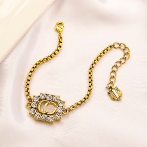Gouden diamanten armbanden ontwerp voor dames zomer verloving bruiloft reizen dubbele letter armband roestvrij staal vintage sieraden cadeau