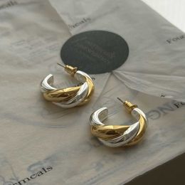 Boucles d'oreilles de charme de conception en diamant en or