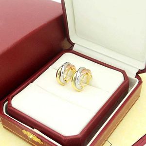 Gold Diamond Design Charm Ring Color Boucles d'oreilles à la mode enveloppée de diamants High 18K Rose Block Beatwith Cartiraa Boucles d'oreilles originales