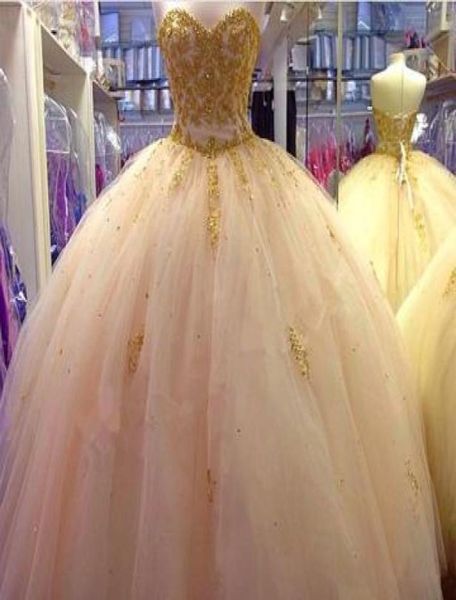 Robes de bal de Quinceanera brodées d'or 2022 robe de bal longue robe de bal en tulle paillettes corset dos plus la taille vraie pose robe de soirée formelle4688810