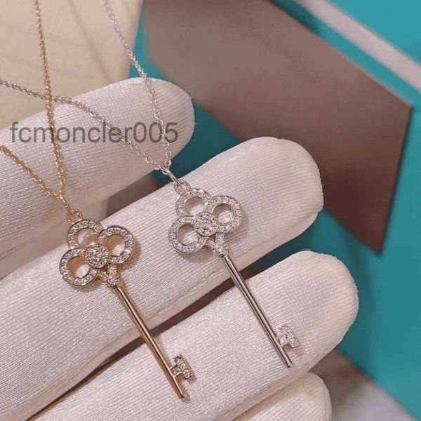 Collar con llave de corona de corazón dorado para mujer, cadena con diseño único, exquisita y de alta calidad, estilo Simple y elegante, 0C0P