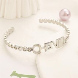 Bracelet plaqué or de haute qualité pour femmes, bracelets de créateurs d'amour, bracelets Sier, lettres C, couleur, mode dame, cadeaux de fête de mariage, bijoux s olor