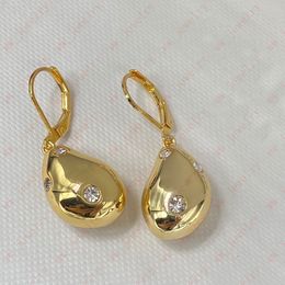 Or haut sens asymétrique forme de goutte d'eau boucle d'oreille incrusté de strass boucles d'oreilles charme, dames de créateurs de luxe français cadeau de fête de personnalité de la mode simple