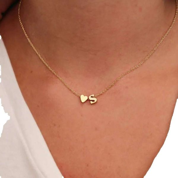 Inicial de oro Tiny T T Corazón Collar de moda delicado Sier Color Letra Nombre Gargantilla Collares para mujeres Colgante Joyería Regalo GG Iny GG iny