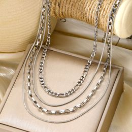 Collier de chaîne de serpent plate à vent en métal en métal à couches en or avec des accessoires polyvalents à la mode Hip-Hop personnalisés