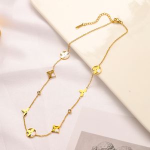 Collier d'or deisgner femme Tops Plate de luxe Penseurs de coeur Colliers Colliers Crystal Collier Chain de collier Pendard Chaîne 312