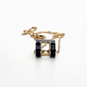 Gouden kettingontwerper klassieke letterketen aangepaste hangende sieraden voor vrouwen luxe vrouw hebben charmes cadeau